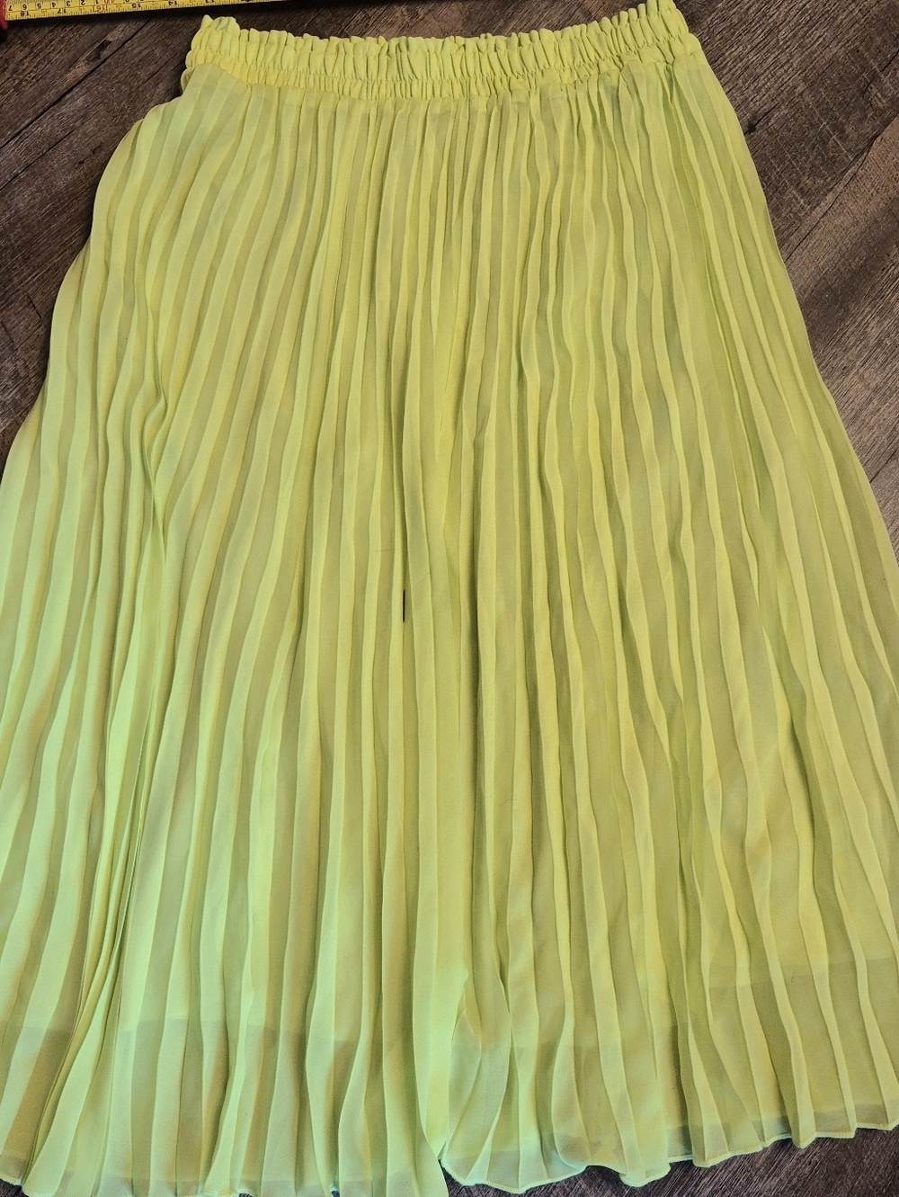 Pleated Flowy Skirt - Neon Green Yellow Size L To XL